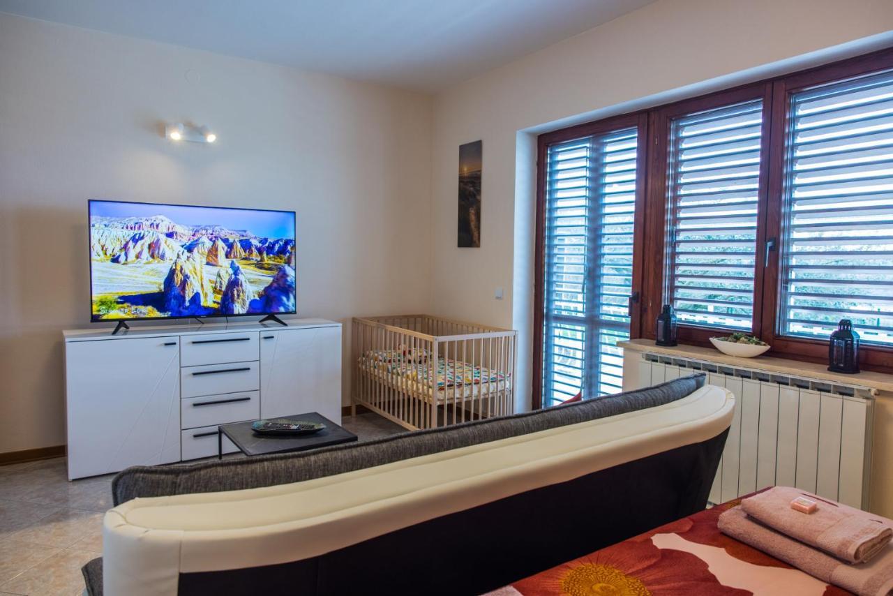 Apartments Milok Сечовле Экстерьер фото